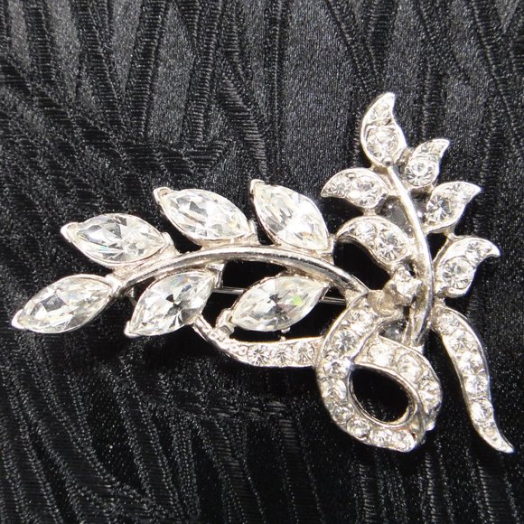 Vintage Jeweled Brooch - Picture 2 of 6